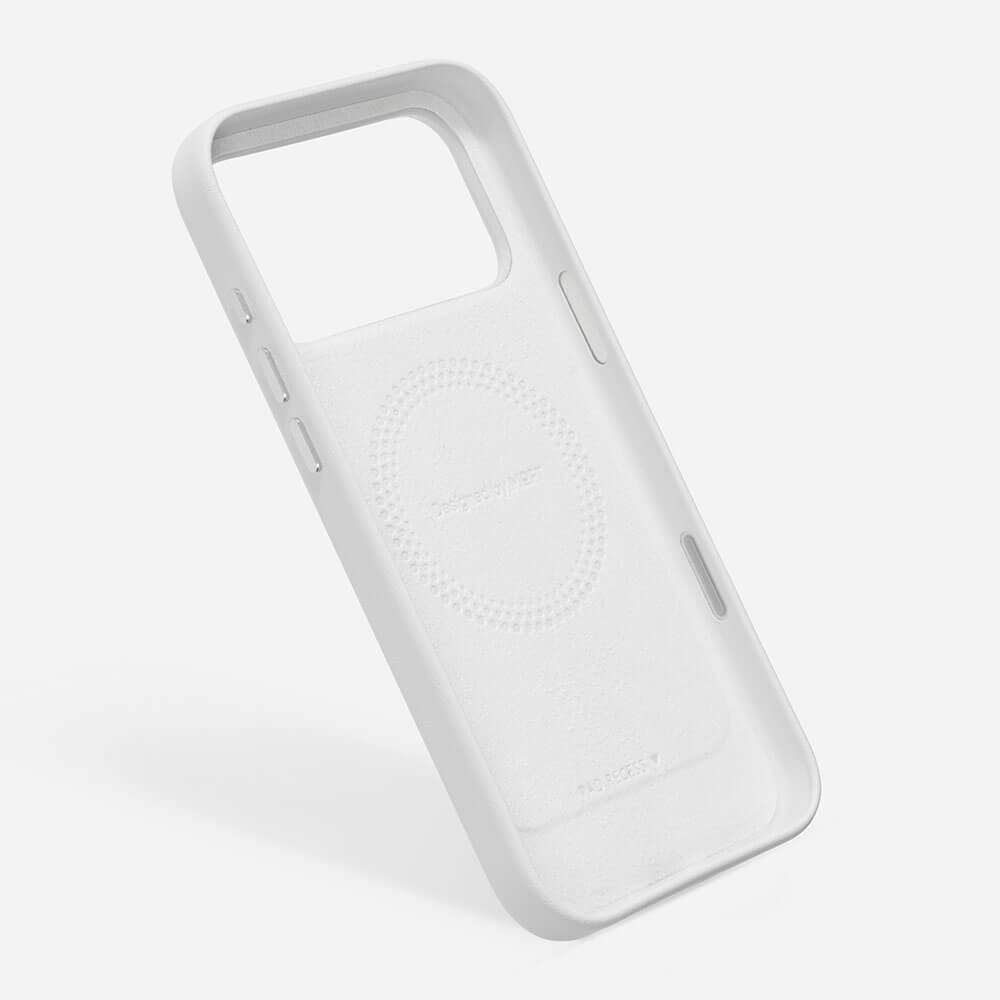 MOFT Snap IPhone 17 pro max case - TECH STREET