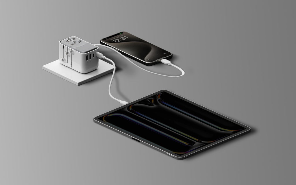 MOMAX 1-WORLD FLOW 35W 4 PORT WITH BUILT-IN USB-C CABLE TRAVEL ADAPTOR